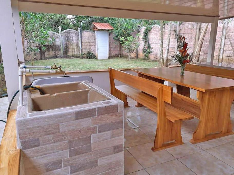 Tropical Bee Garden Holiday Houses Савегре Экстерьер фото